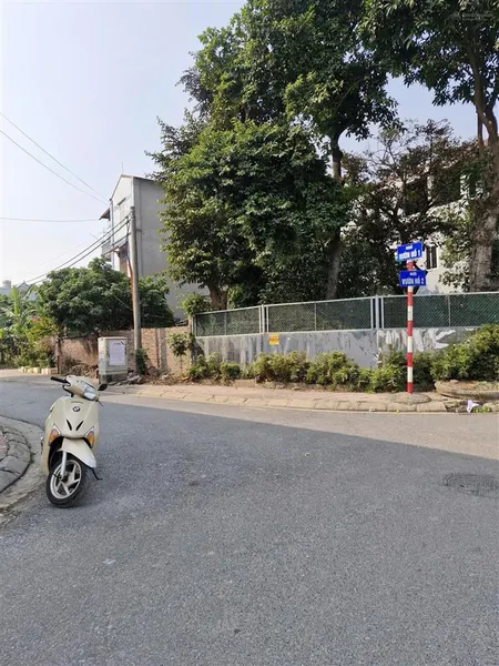 Bán đất cự khối, hoa động, long biên, 215m2, mt 15m, giá 31.5 tỷ, phân lô ô tô tránh vỉa hè tòa nhà