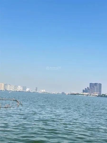 Bán đất mặt ngõ phố trích sài võng thị tây hồ. diện tích sổ 110mv, mặt tiền 5,5m ô tô vào
