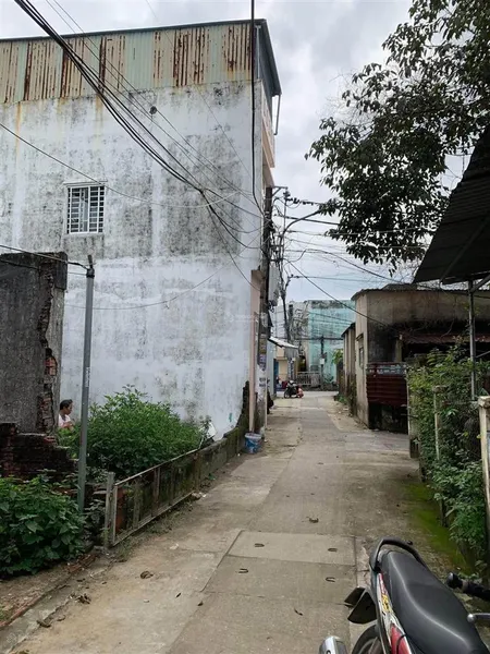 Đất kiệt oto k192 tô hiệu, hoà minh, vị trí đường đẹp, ô tô đậu đỗ tận nơi. gần chợ, trường