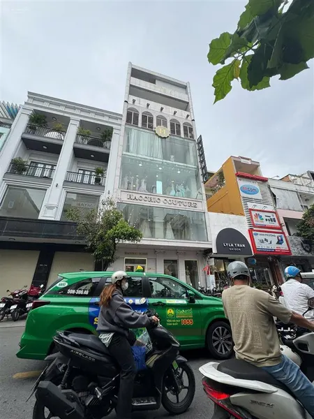Tòa nhà hầm 8 tầng mặt tiền võ văn tần, p.6, q.3 dt 8x25m vuông vức hđt 350tr/tháng chỉ 110 tỷ