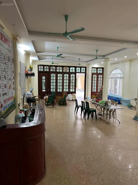 Cần bán nhanh khách sạn đường lê văn tám diện tích 440m2, xây 375 m2, 23 phòng. sẵn sổ đỏ