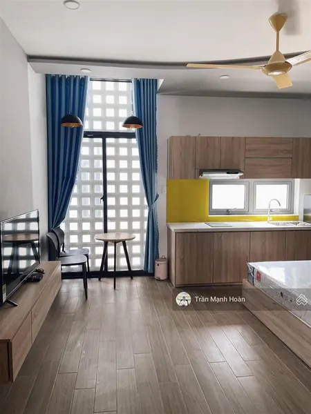Chính chủ bán tòa nhà 5tx70m2.gồm 8phòng studio tại phố sơn trà,đà nẵng. dthu 500tr/năm.giá 14tỷ56