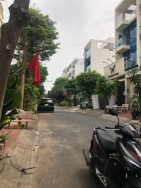 Ngay phạm văn đồng p.11 đối diện công viên bán đất (4x15m) xd 4 tầng. giá 10tỷ499
