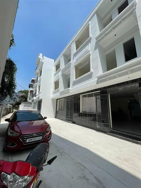 Nhà gara ô tô duy nhất còn sót lạicách 600m ra đại lộ thăng longđường siêu rộngô tô tránhgiá rẻ
