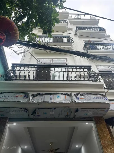 Sốc! nhà 5 tầng thang máy la khê hà đông chưa đến 8 tỷ hàng hiếm