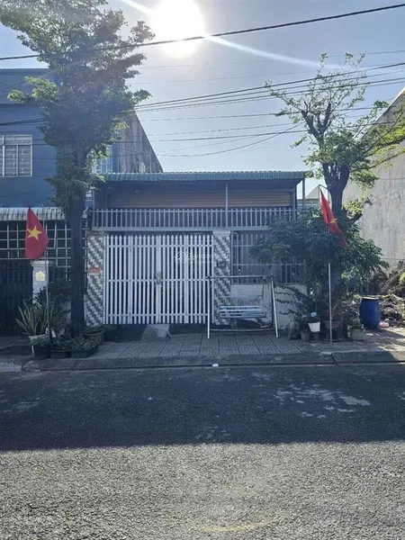 Nhà cấp 4 giá rẻ khu dân cư gần ngã tư chiêu liêu, dĩ an