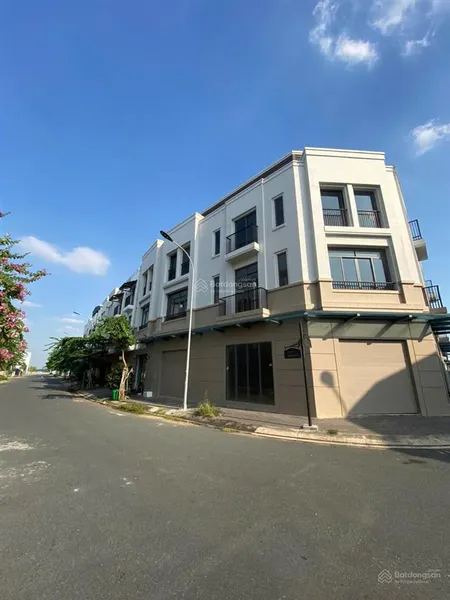 Mới nhất khu. căn góc 2 mặt tiền, trục chính thông ra quảng trường kđt tây sông hậu