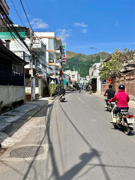 Bán lô mặt tiền đường phú đức 52,2 m2 giá 3,95 tỷ phường bắc nha trang!