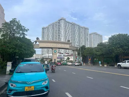 Chủ bán lô đất siêu đẹp mặt tiền đinh thị thi 4,3x16m, trục chính kđt vạn phúc, kinh doanh tốt