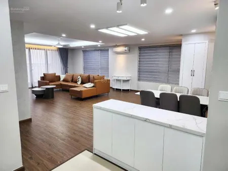 Bán căn góc 3pn/168m2 view hồ tây và lotte mall/ đã có sổ/ full đồ/ giá 15.1 tỷ. 0986 558 ***