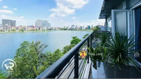 30m mặt tiền mặt phố yên hoa + thanh niên mặt hồ tây. dt 560m2 giá gần 560tr/m2