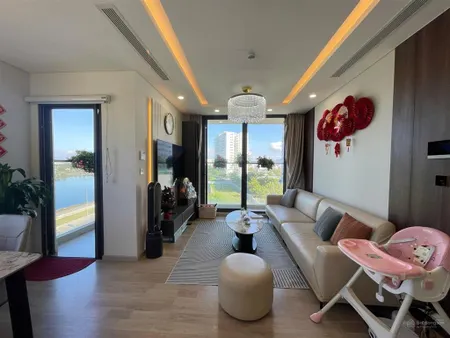 Căn góc 74 m2 , 2 pn , 2 wc , view sông , trực diện dự án sun group , nội thất đẹp giá chỉ 5,5 tỷ
