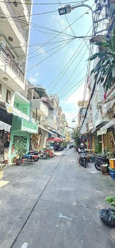 Nhà minh phụng ngay vòng xoay cây gõ 3/2 hẻm ôtô thông