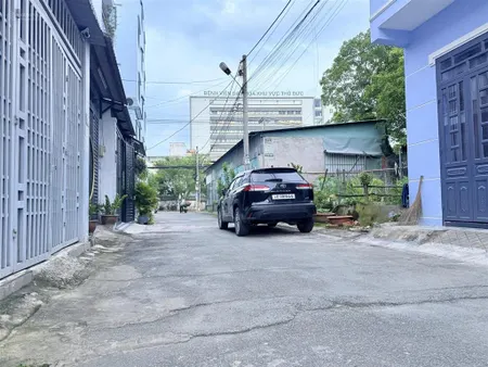 Nhà 1 trệt 1 lầu hẻm xe hơi đường 16 giao lê văn chí, bệnh viện thủ đức chỉ 6 ,3 tỷ tl