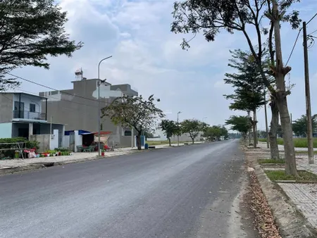Chủ kẹt tiền bán gấp lô đất giá chỉ 2 tỷ 900 triệu tại quận bình tân. dt khủng 143m2, shr, ngang 7m