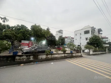 Bán đất đức giang, việt hưng 70m2 mt4m 10.5 tỷ. oto, đối diện nhà văn hoá.