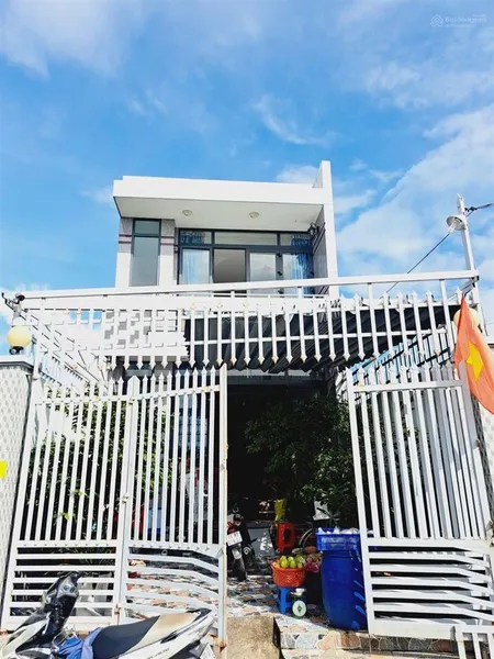 Bán nhà riêng còn mới ở ngay, 5.3m x 20m, đoàn nguyễn tuấn, hưng long, bình chánh