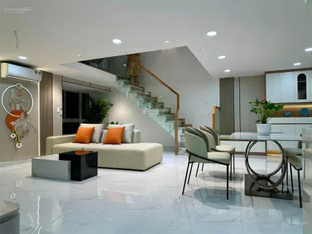 Cần bán căn góc duplex sky garden nhà đẹp, mới 100%, view thoáng mát. 0917 300 ***