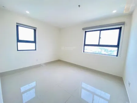 Bán căn hộ ct3, 75m2 hai phòng ngủ giá tốt.