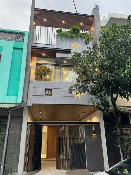 Tôi chính chủ cần bán nhà 3 tầng mặt tiền lê văn thịnh, hòa minh, liên chiểu