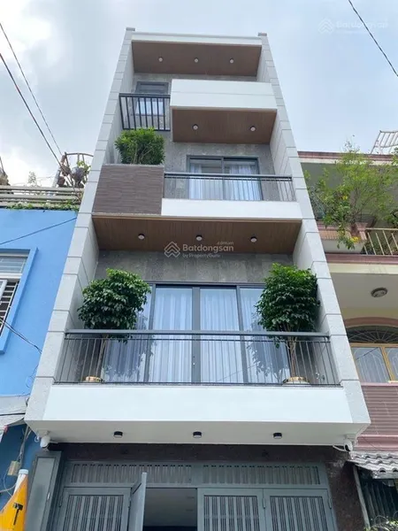 Q7 nhà 4 tầng mặt tiền đường p. tân thuận tây. dt 4x16m, có thang máy giá 17,8 tỷ còn tl mạnh