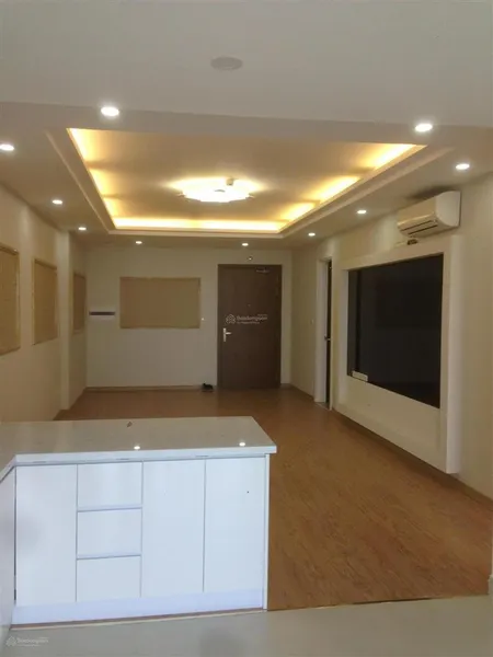 Nhà mặt phố 5 tầng , 10 phòng, mặt tiền rộng 5 mét