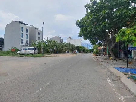 Bán lo đất góc 330m2 . giá 13ty500tr.