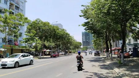 Bán góc 2 mặt tiền đường 15m5 vân đồn sơn trà nại hiên đông