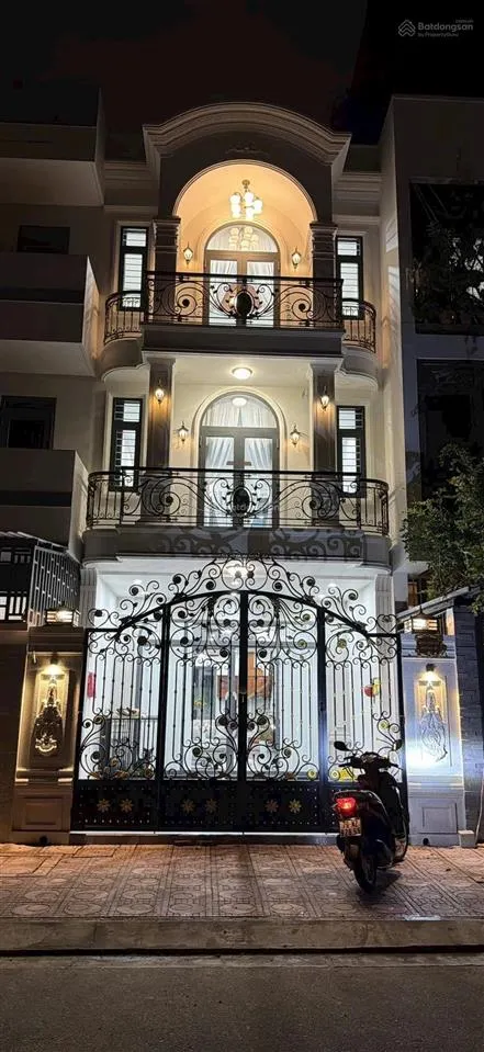 Bán nhà 3 tầng mới xây kđt hà quang 2 thiết kế tân cổ điển, đầy đủ nội thất xịn xò. hướng đông