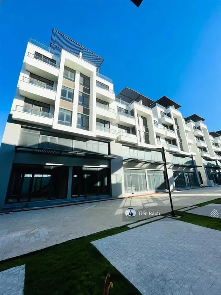 L'aurora phú yên lần đầu tiên xuất hiện shophouse phú yên 5 tầng mặt trực diện biển đường độc lập