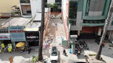 [7,3 x 32,2 220m2] đất mặt tiền trước mặt toà hado centrosa