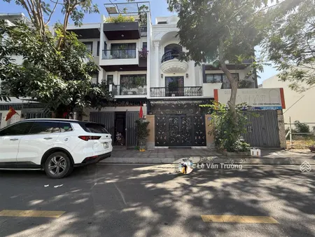Nhà kdt hà quang 2. kiểu tân cổ điển siêu đẹp. vừa hoàn thiện. giá chỉ 9tỷ