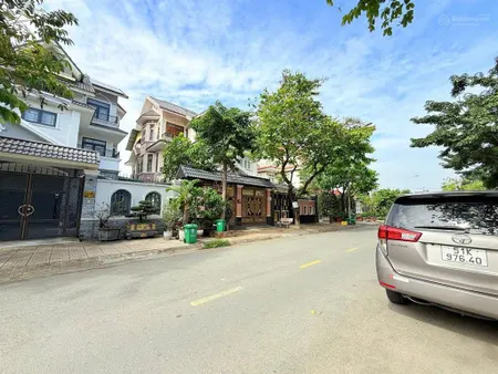 Biệt thự 3 tầng ngang 8m kdc khang điền phường phước long b, q9