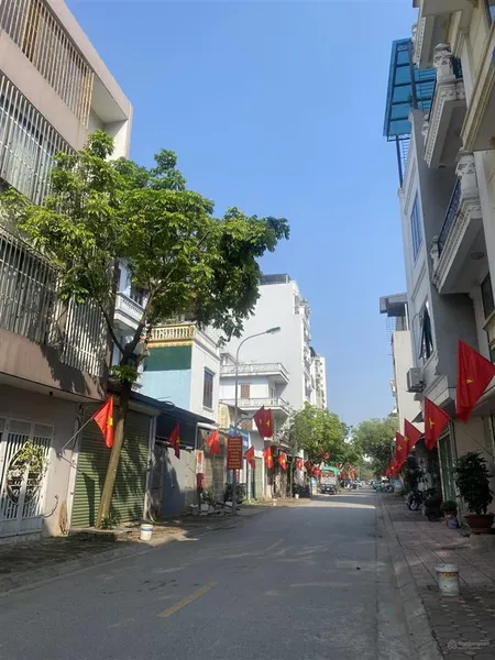 90m2 nguyễn lam phúc đồng một nhà ra phố tiện ích noble palace vinhomes. ô tô 7 chỗ