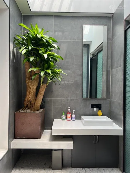 Bán khách sạn gs1,quốc lộ 1k ,ngay go dĩ an ,khu green square dĩ an , 5m*20m, 6 tầng ,18 phòng ,.