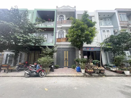 Siêu phẩm nhà mới full nội thất kề làng đại học gần metro biconsi city dĩ an tp hcm.