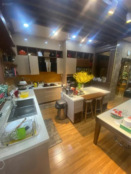 Chính chủ cần bán nhà mới đẹp kdc đại phúc. dt 90m2 3 lầu, sổ hồng giá 10,5 tỷ. duyên 0901 023 ***