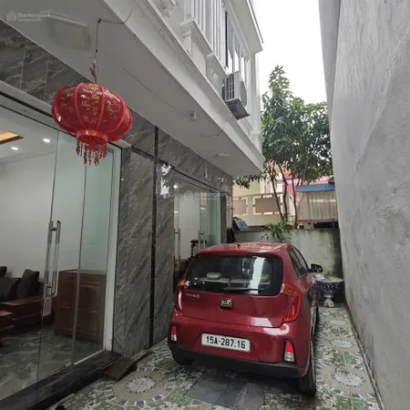 Bán nhà 3 tầng chợ đồng tải. ô tô đỗ cửa