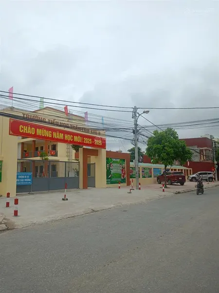 Bán nhà phố trần lãm thành phố thái bình nhà đẹp lô góc đường thông ô tô đỗ cửa ngày đêm