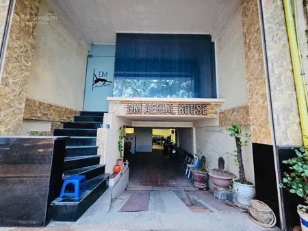 Nhật chiêu, dt 85m2x6t, mt 5m, giá 93 tỷ mặt phố kinh doanh, 6 tầng 1 hầm vỉa hè view hồ tây