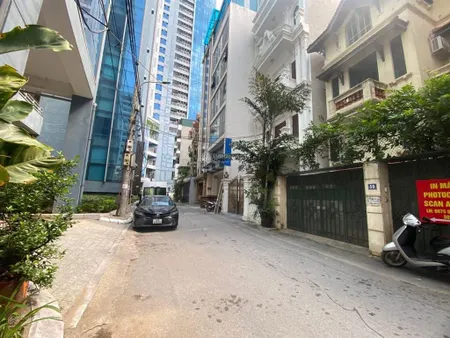 Đất đẹp 110m2 ô tô tránh lạc long quân võ chí công xây toà to đẹp ở hay văn phòng