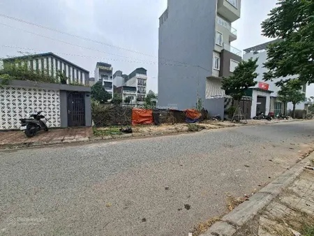 Bán đất tđc phố cổ linh trần đăng khoa dt 90m2 mt5m , đường ôtô chạy quanh đất.gía thỏa thuận.