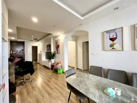 Bán gấp căn chung cư ct9 khu đô thị định công. tiện ích an sinh đỉnh. dt 72m2, giá 5,5 tỷ