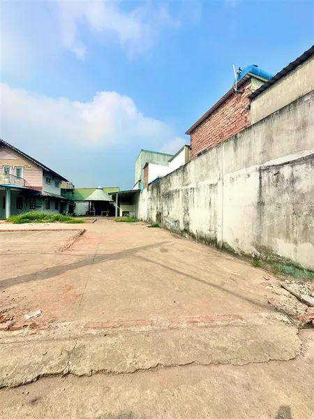 Đất (5x18m) tân xuân sát lê thị hà, hẻm 5m 1/ nhựa vào 30m, shr, mua bán sang tên, bao gpxd