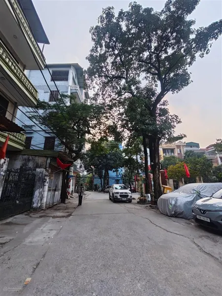Bán đất tặng nhà trung tâm cầu giấy, đầu tư xây tòa vp, ô tô 16c đỗ cửa, kinh doanh, 40tỷ có bớt