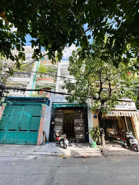Căn nhà đang có tiền năng trong tương lai gần. nhà mtkd đường số 28, p6 (dt 4x20m) giá 10,5 tỷ