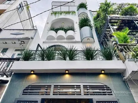 Kẹt tiền bán gấp nhà đường trương quyền q3. giá 4tỷ550/78,3m2 gần chợ tân định. cho thuê 28tr/th