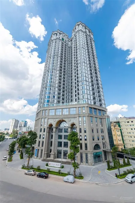 Cần bán căn góc 06. 120m2. 3pn,2wc. full đồ tại hateco laroma , giá 14,9 tỷ. 0962 636 ***