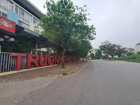 13.6 tỷ, có thể cho thuê đất, ô đất 80m2, mặt tiền 6m. 2 mặt tiền, đường 9m, tđc xuân phương