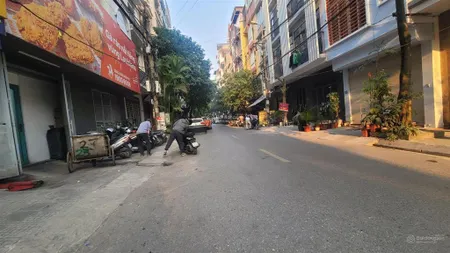 Bán nhà cấp 4 ,phân lô vỉa hè trần đăng ninh ,văn phú ,hà đông 35m chỉ 12 tỷ .